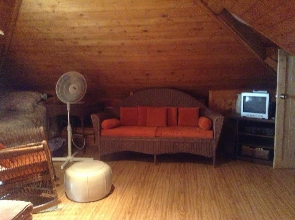 Gite Macdale B&B Paspebiac Exteriör bild