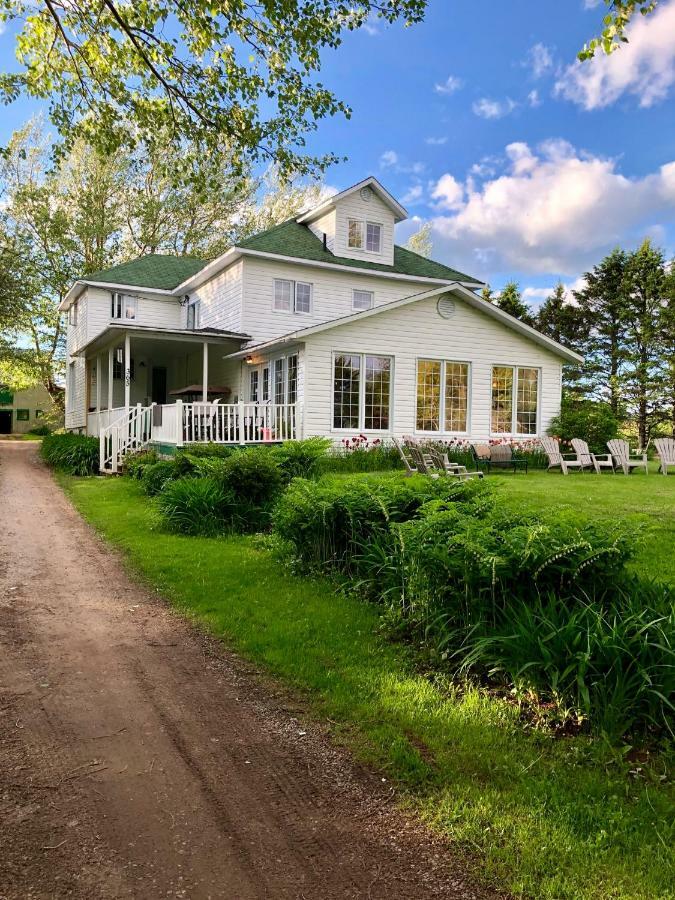 Gite Macdale B&B Paspebiac Exteriör bild